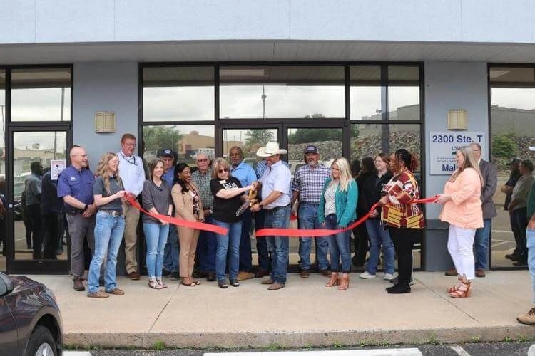 Ribbon-cutting-at-newly-relocated-USDA-Service-Center-in-Malvern